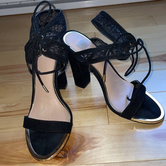 Disney/Spring| 7 Alice in Wonderland Heels - Picture 1 of 10